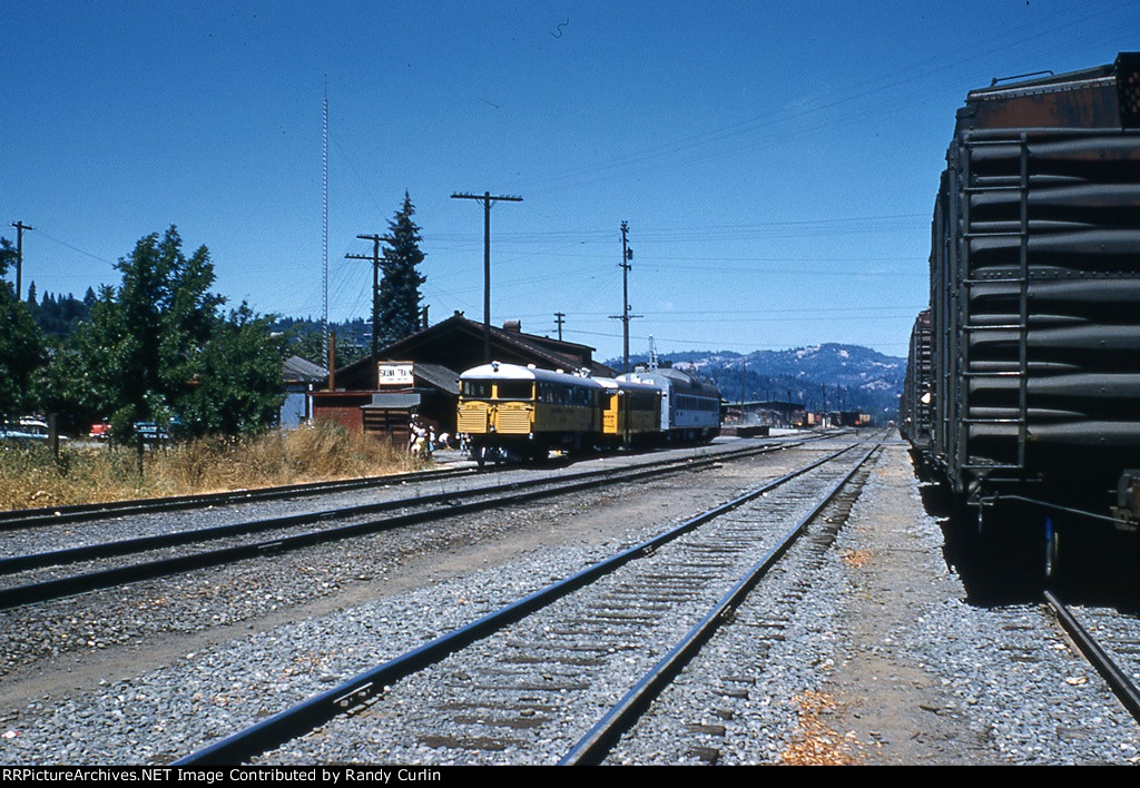 CWR and SP at joint Willits Depot